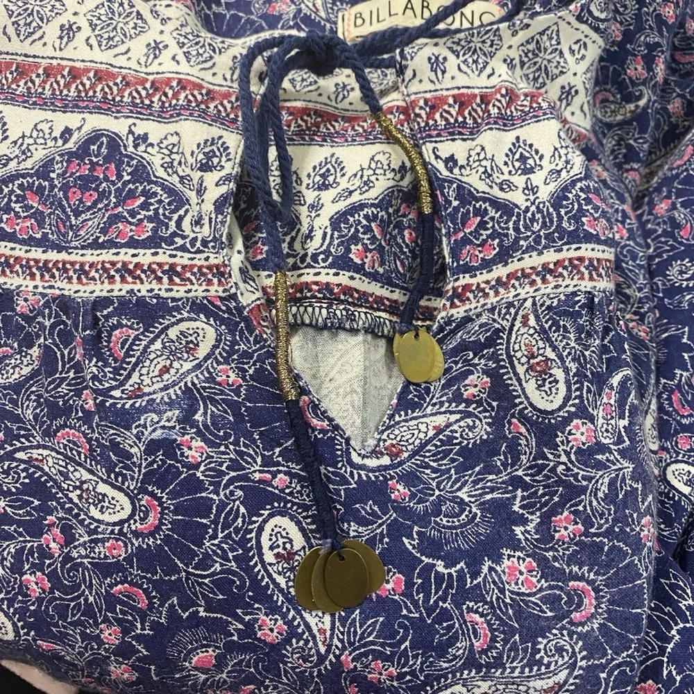 EUC Billabong Paisley Tie-Neck Peasant Tunic Dress in Navy and White Design - Picture 4 of 14